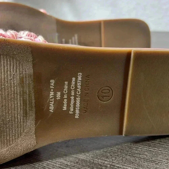 Abound Allyn Woven Sandal In Pink
Ombre Size 10 - Picture 8 of 8